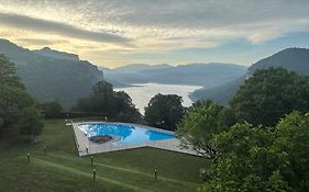 De Vic-sau Tavernoles 4*